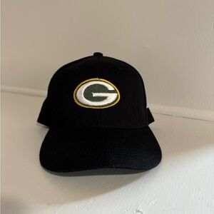 Green Bay Packers The Supreme Cap Embroidered G Logo Size 7 3/8 Black NFL Cap